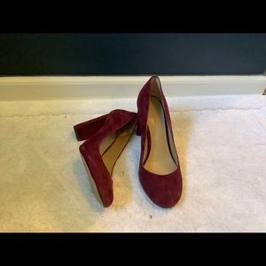 Ann Taylor Dark Magenta Pumps